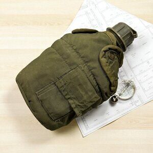 VINTAGE USGI Military COVER W/CLIPS & GI STYLE 1 QT. POLY CANTEEN BOTTLE Marines